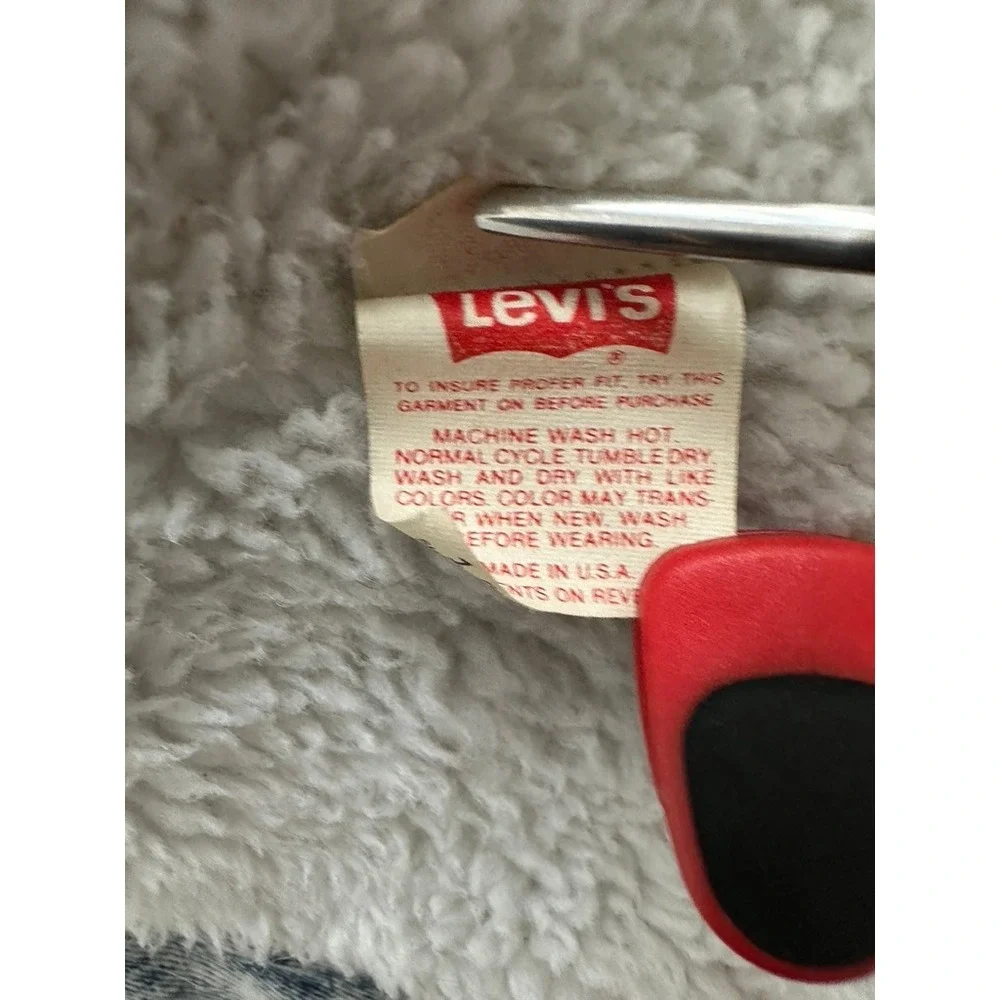 Vintage Levis 80s Sherpa Trucker Jacket Medium Acid Wash Denim USA Made 70609